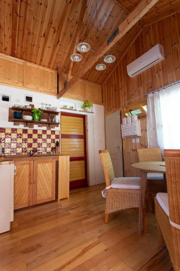 Ferienwohnung Barna Fahaz Tarnaszentmaria Exterior foto